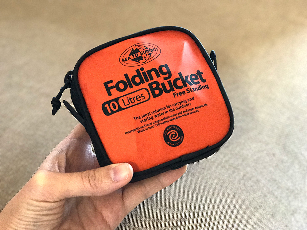 旅のアイテム：洗濯用 Folding Bucket（折りたたみバケツ） - 東京弁当生活。