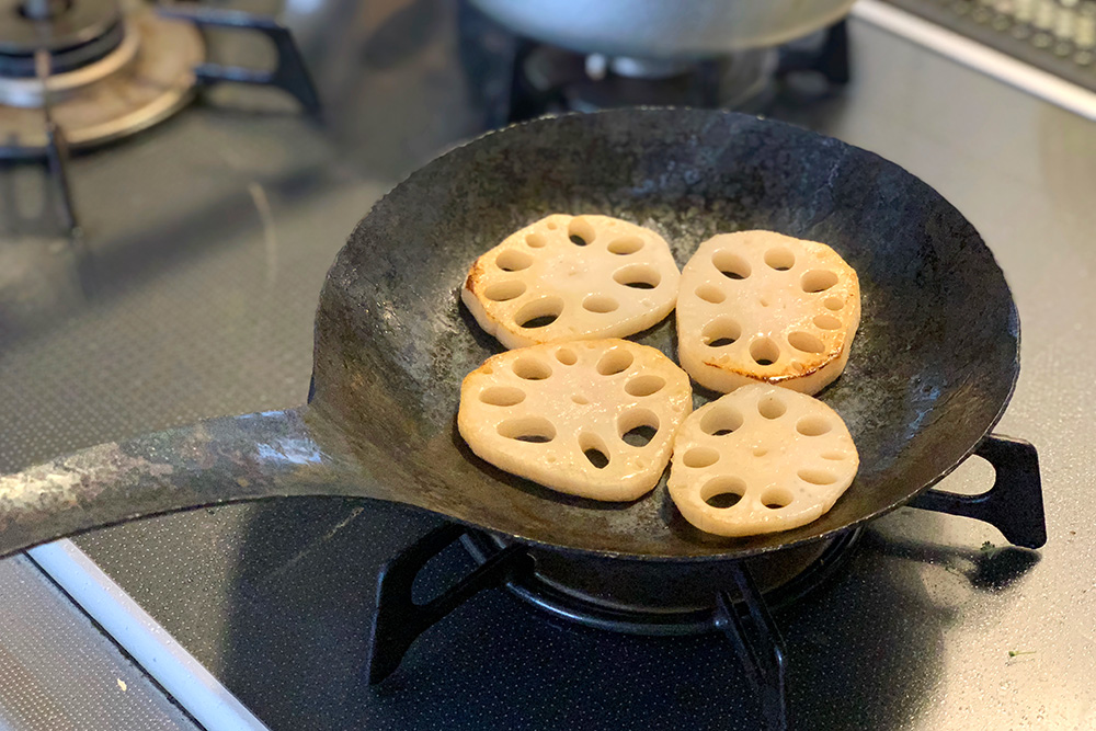 成田理俊　卵焼き用フライパン